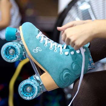 Candi Girl Carlin Seafoam Suede Roller Skates!